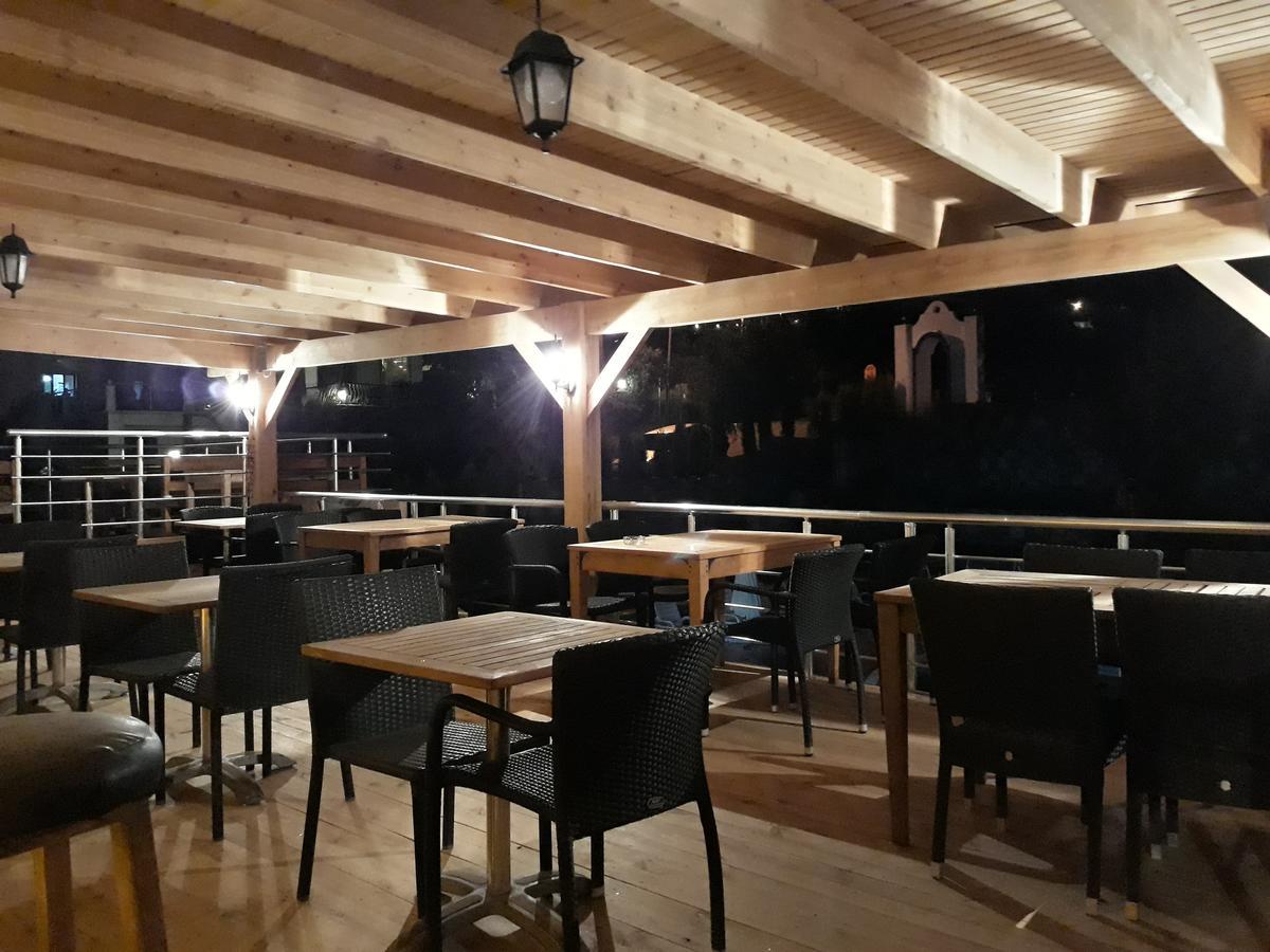 Mini Star Hotel Битез Экстерьер фото
