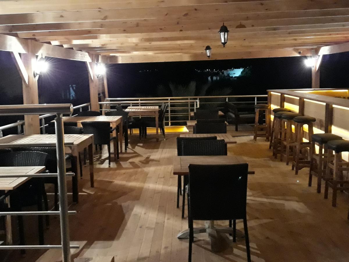Mini Star Hotel Битез Экстерьер фото