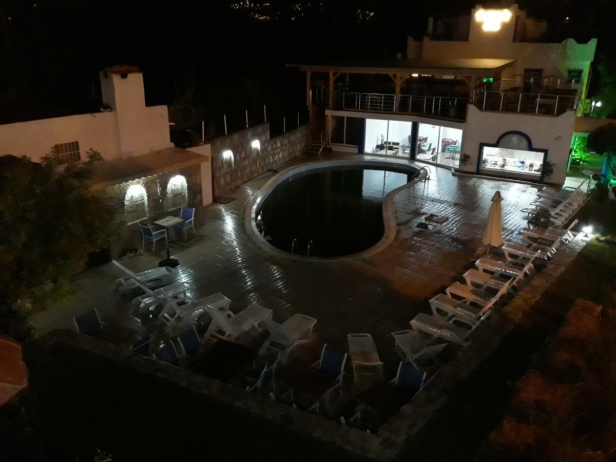 Mini Star Hotel Битез Экстерьер фото